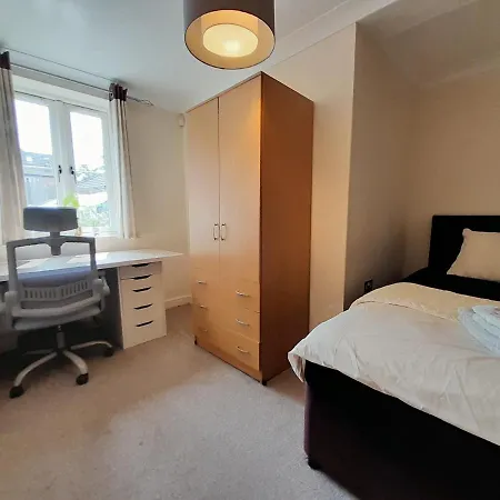 Private Rooms In A Shared House In Oxford - Host Lives In The Property Exterior photo