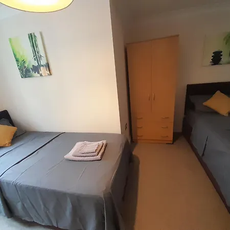 Private Rooms In A Shared House In Oxford - Host Lives In The Property Room photo